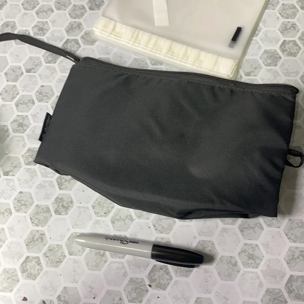 California Innovations Black Pouch Bag - Picture 3 of 6